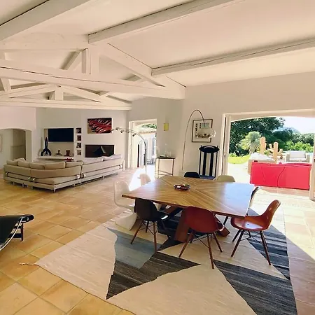 Luxury Villa, Infinity Pool, 5 Min